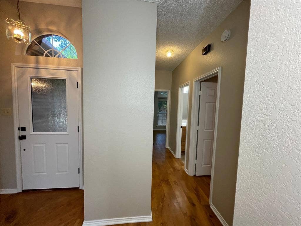 1818 Haydenbend Circle, Grapevine, TX 76051 1818 Haydenbend Circle, Grapevine, TX 76051