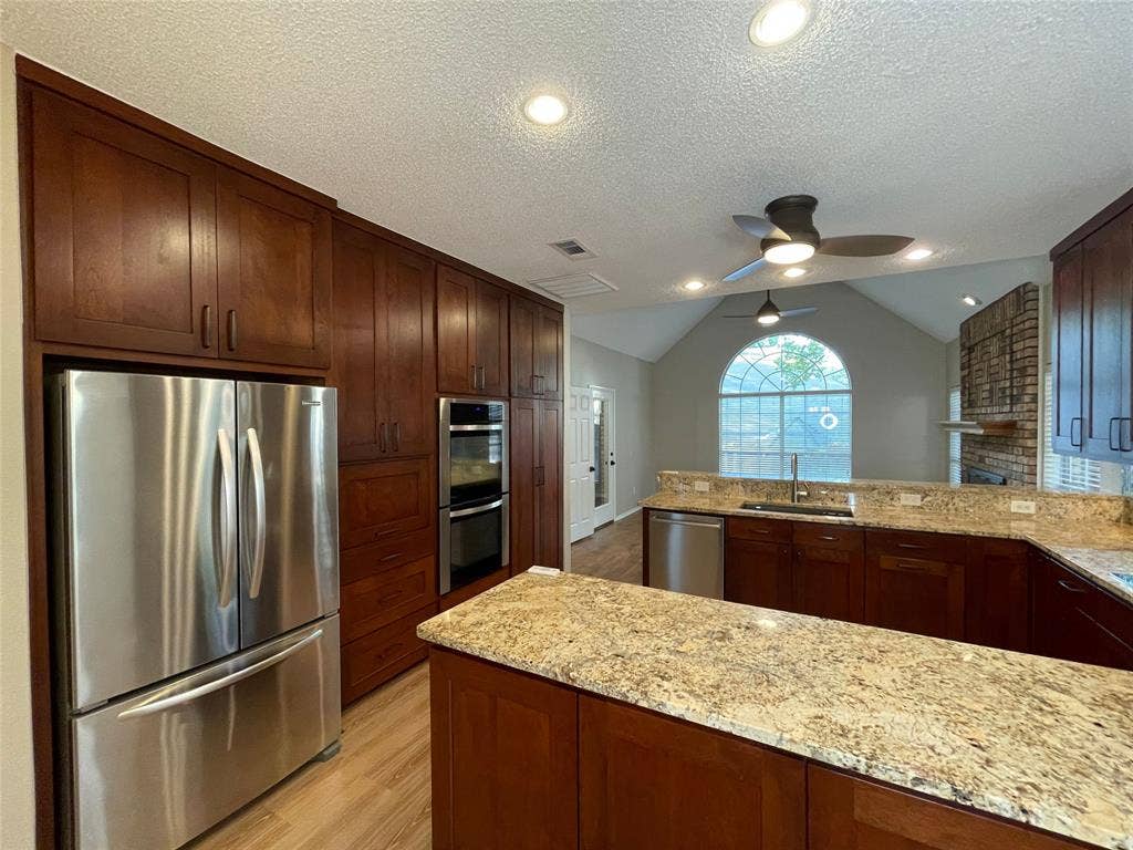 1818 Haydenbend Circle, Grapevine, TX 76051 1818 Haydenbend Circle, Grapevine, TX 76051