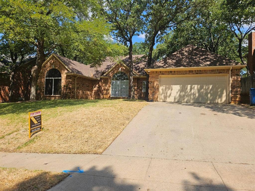 1818 Haydenbend Circle, Grapevine, TX 76051 1818 Haydenbend Circle, Grapevine, TX 76051