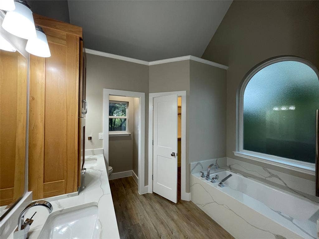 1818 Haydenbend Circle, Grapevine, TX 76051 1818 Haydenbend Circle, Grapevine, TX 76051