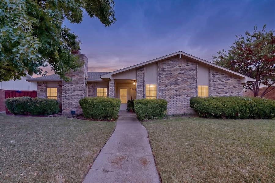 Property photo for 808 Rushmore Lane, Plano, TX