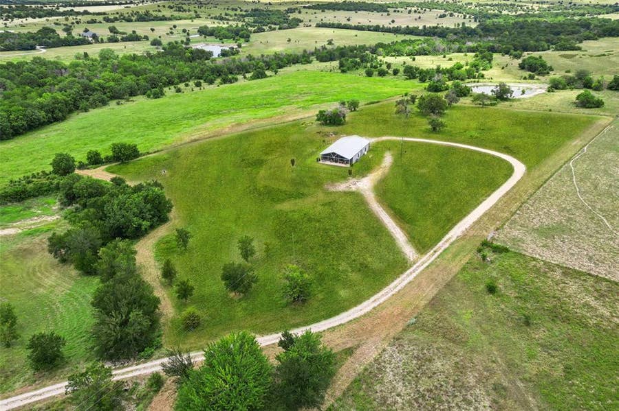 Property photo for 1430 County Road 2735, Decatur, TX