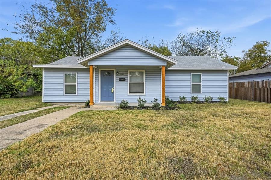 Property photo for 4229 Comanche Street, Fort Worth, TX