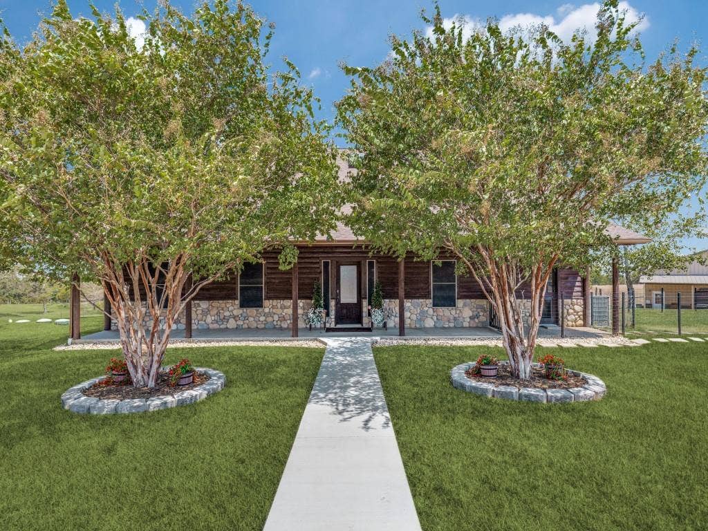 1240 Union Hill Road, Ennis, TX 75119 1240 Union Hill Road, Ennis, TX 75119