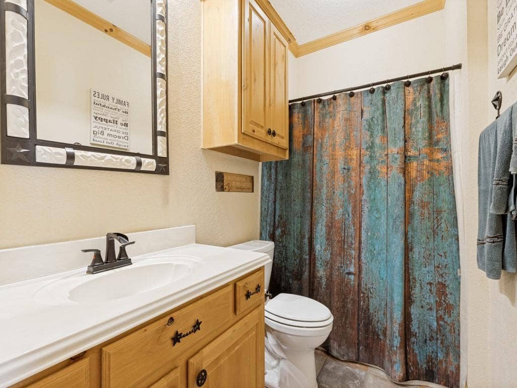1240 Union Hill Road, Ennis, TX 75119 1240 Union Hill Road, Ennis, TX 75119