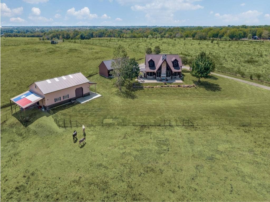 1240 Union Hill Road, Ennis, TX 75119 1240 Union Hill Road, Ennis, TX 75119