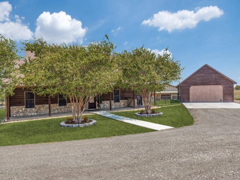 1240 Union Hill Road, Ennis, TX 75119 1240 Union Hill Road, Ennis, TX 75119
