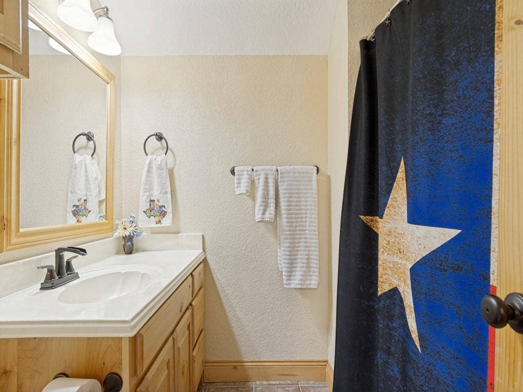1240 Union Hill Road, Ennis, TX 75119 1240 Union Hill Road, Ennis, TX 75119