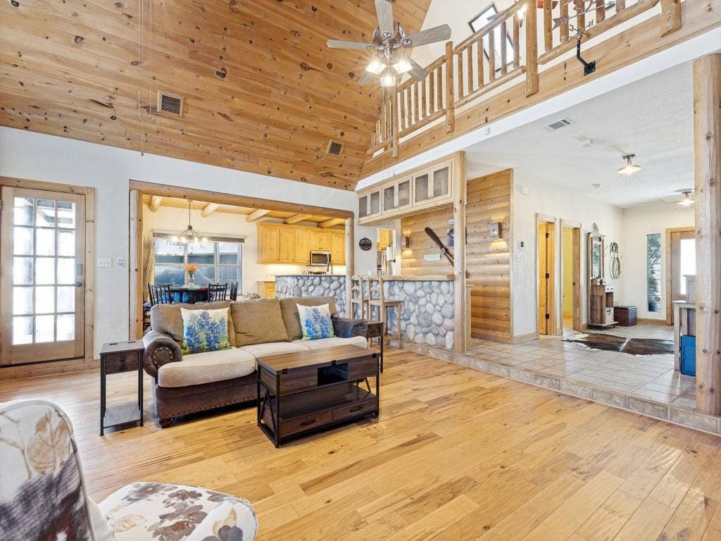 1240 Union Hill Road, Ennis, TX 75119 1240 Union Hill Road, Ennis, TX 75119