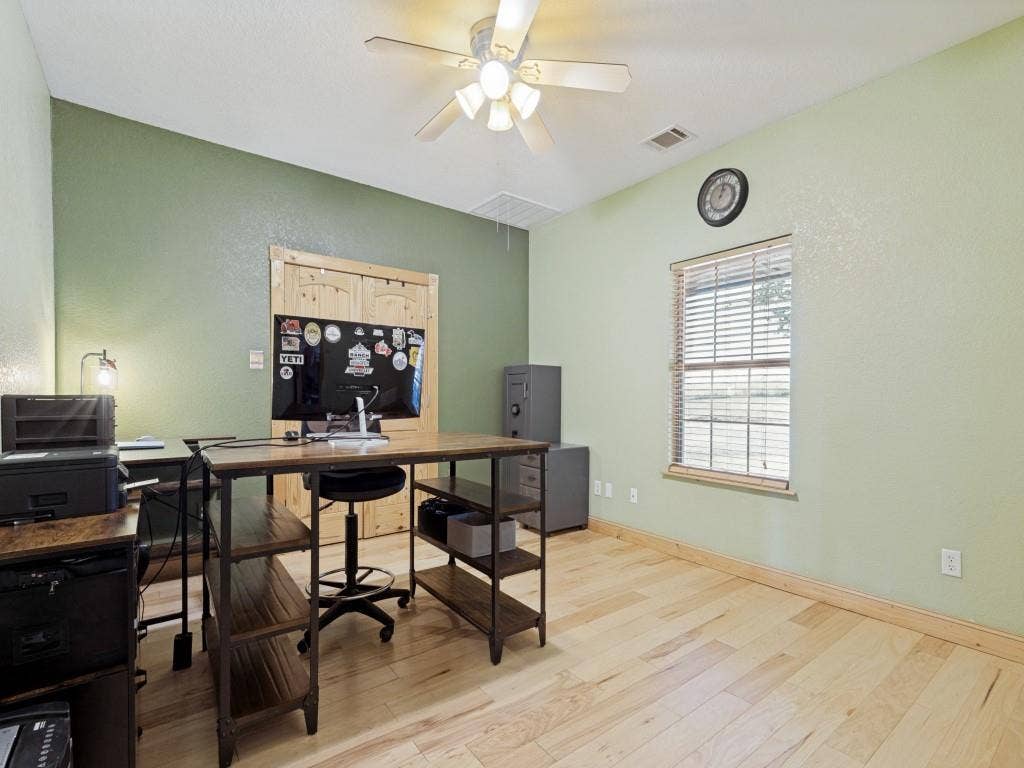 1240 Union Hill Road, Ennis, TX 75119 1240 Union Hill Road, Ennis, TX 75119