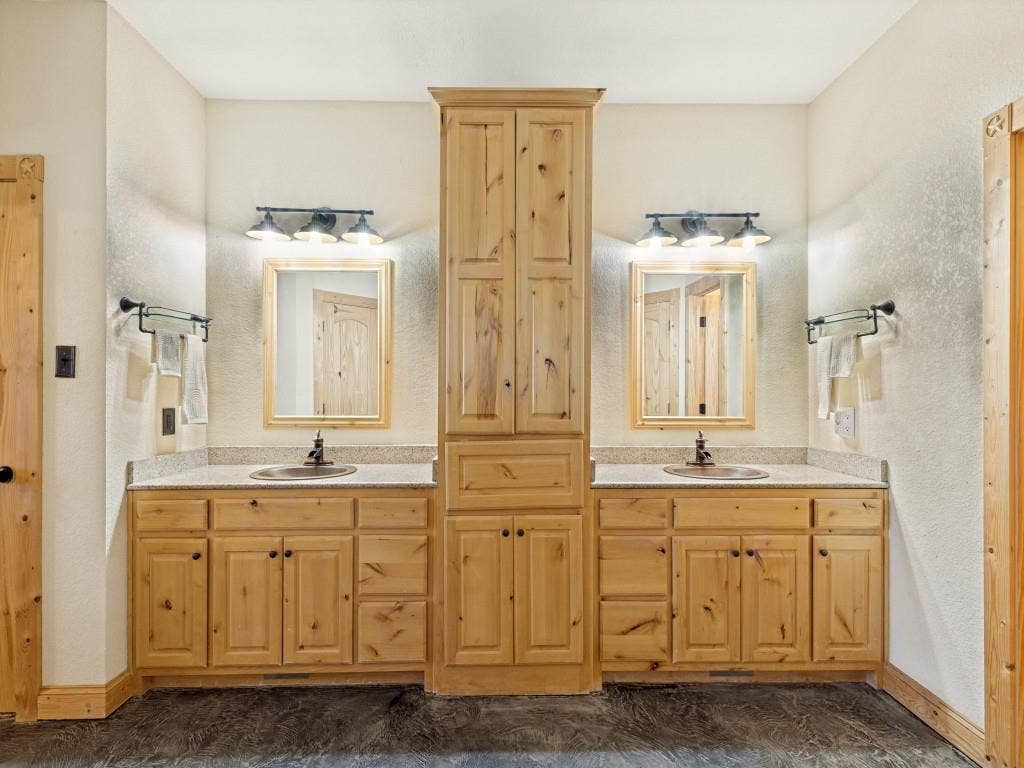 1240 Union Hill Road, Ennis, TX 75119 1240 Union Hill Road, Ennis, TX 75119
