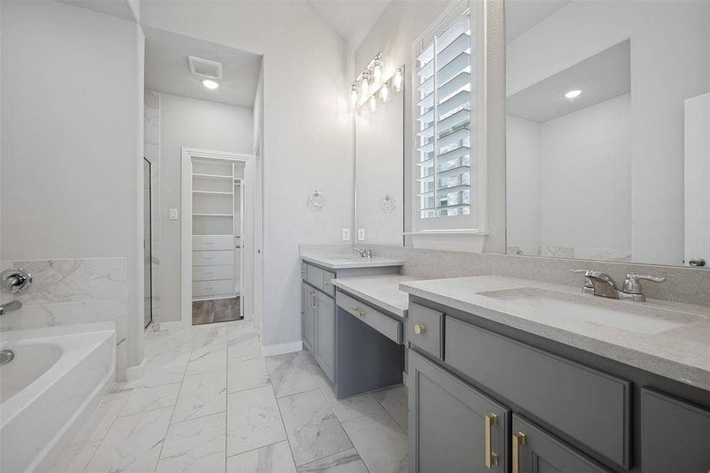 817 Nuthatch Court, Argyle, TX 76226