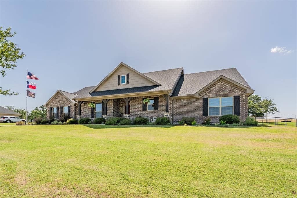 1268 County Road 4797, Springtown, TX 76082 1268 County Road 4797, Springtown, TX 76082