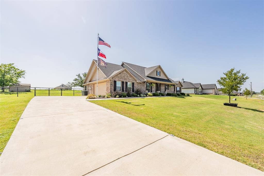 1268 County Road 4797, Springtown, TX 76082 1268 County Road 4797, Springtown, TX 76082