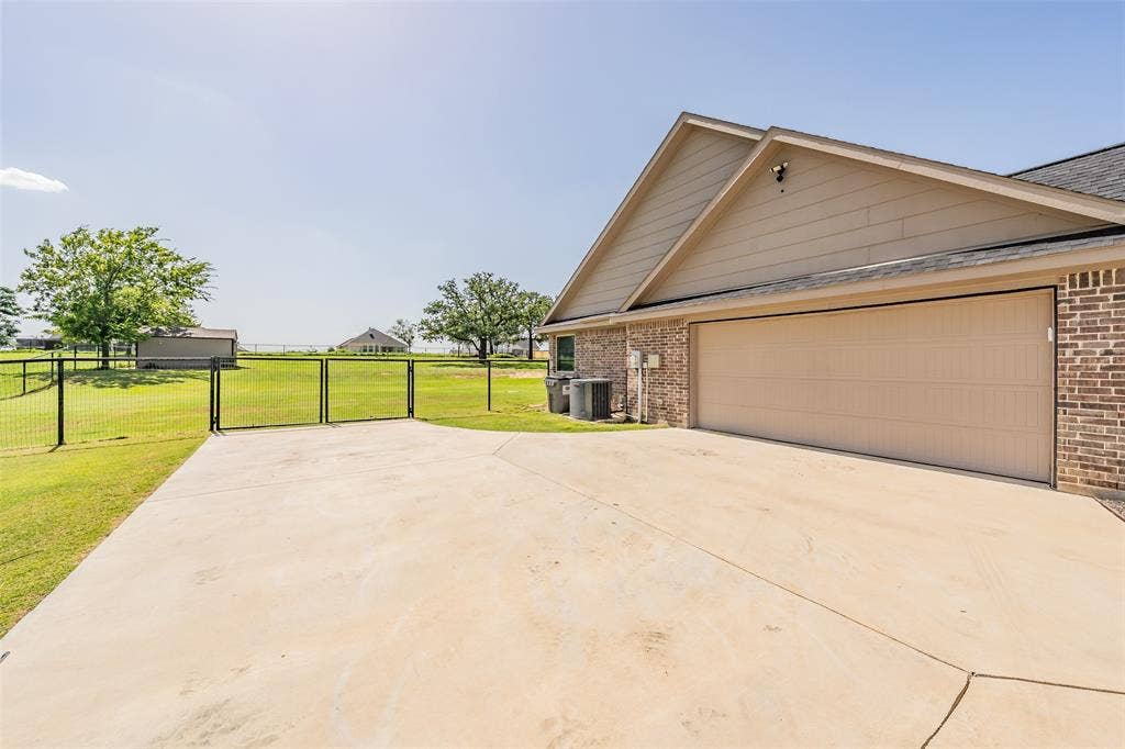 1268 County Road 4797, Springtown, TX 76082 1268 County Road 4797, Springtown, TX 76082