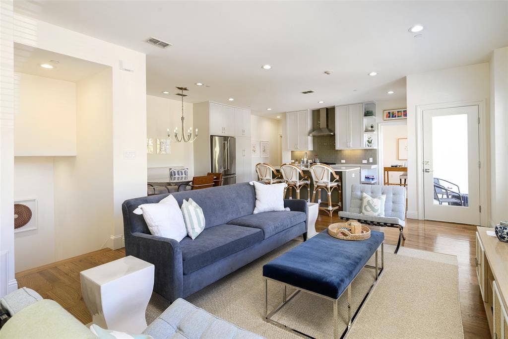 3449 Milton Avenue, #1, University Park, TX 75205 3449 Milton Avenue, #1, University Park, TX 75205