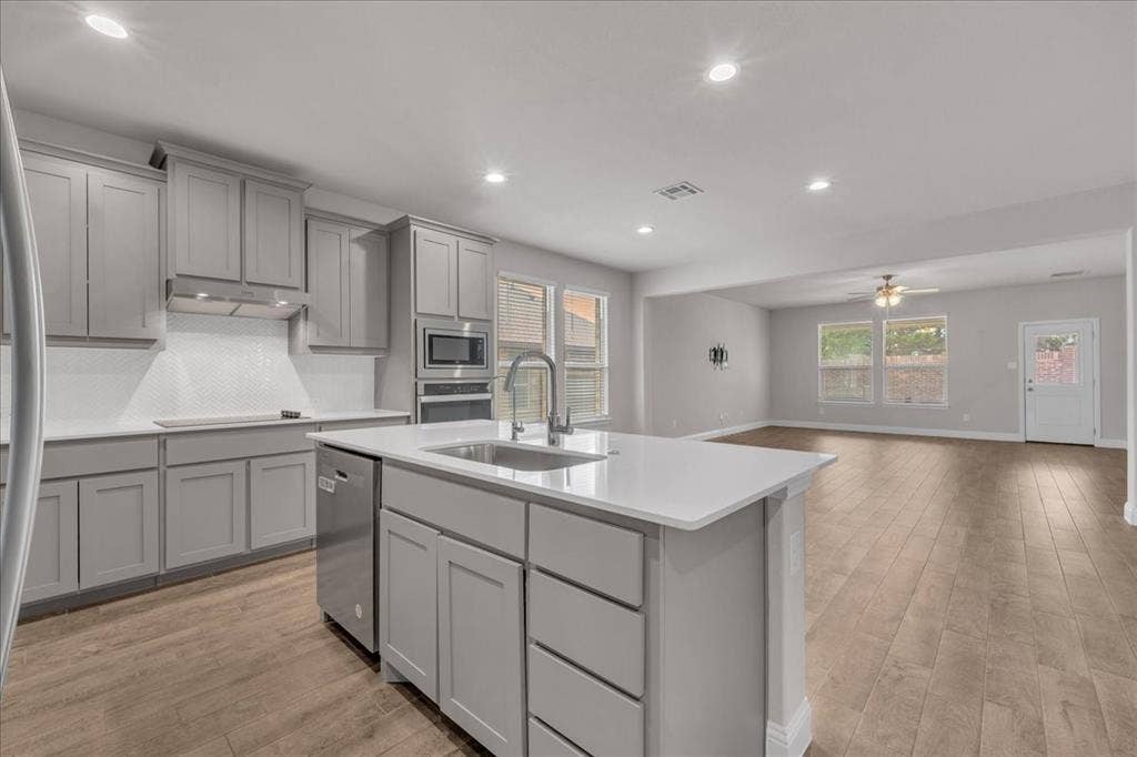1017 Fairhaven Drive, Midlothian, TX 76065 1017 Fairhaven Drive, Midlothian, TX 76065