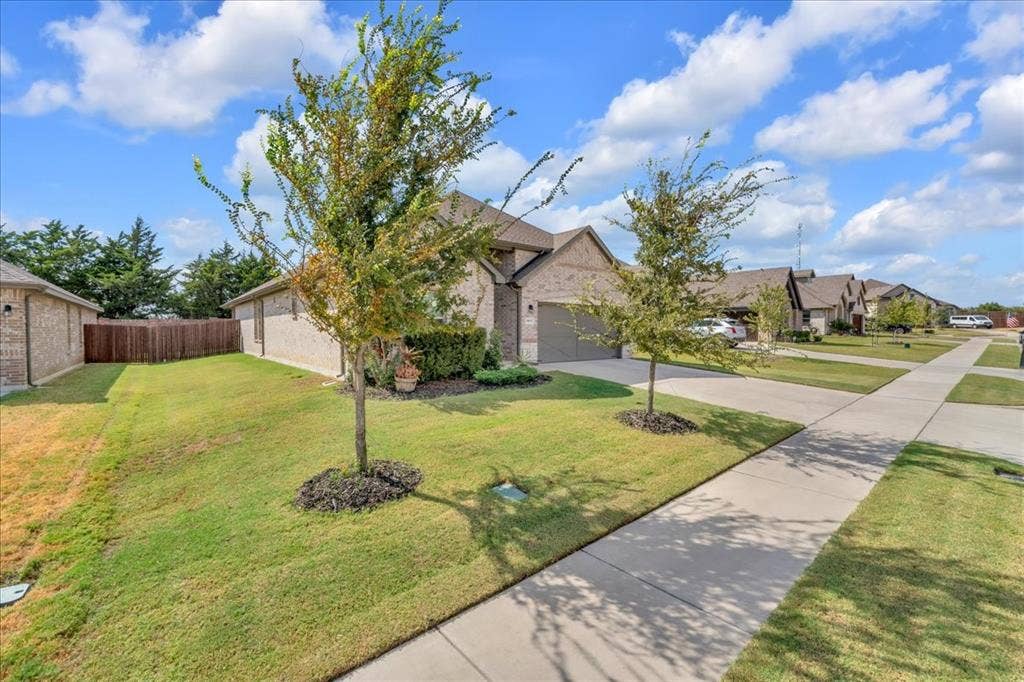 1017 Fairhaven Drive, Midlothian, TX 76065 1017 Fairhaven Drive, Midlothian, TX 76065