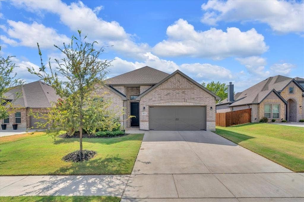 1017 Fairhaven Drive, Midlothian, TX 76065 1017 Fairhaven Drive, Midlothian, TX 76065