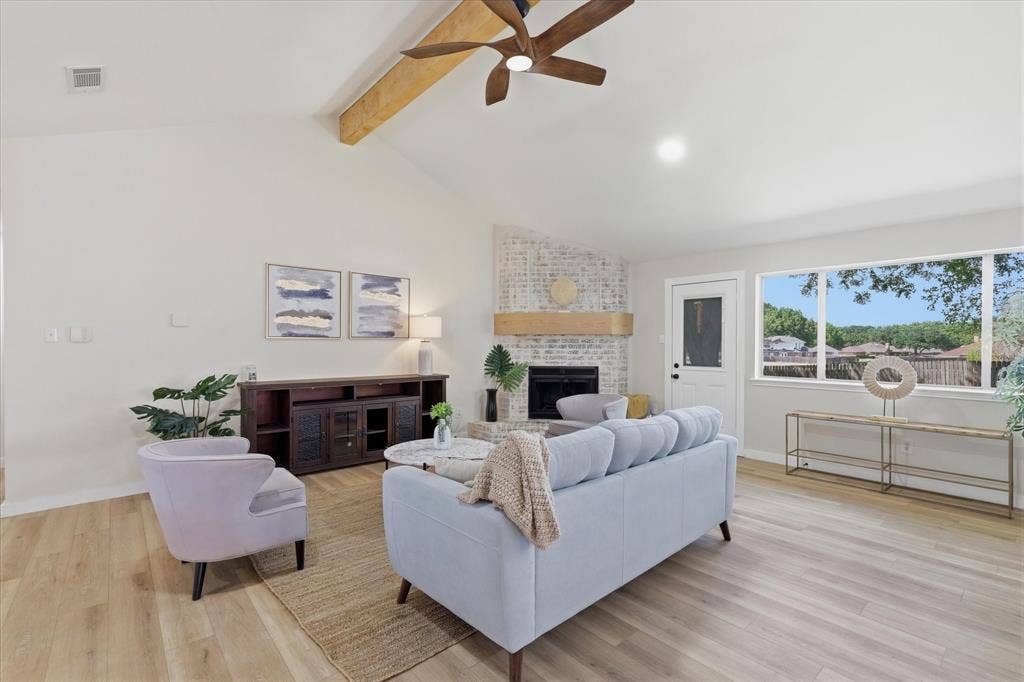 3405 Mill Ridge, Bedford, TX 76021 Vaulted ceiling with wood-finish beam and ceiling fan