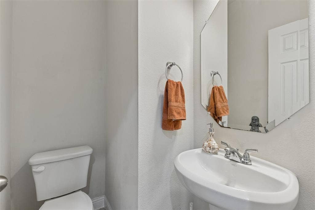 1304 Mountain View Lane, Kennedale, TX 76060 1304 Mountain View Lane, Kennedale, TX 76060