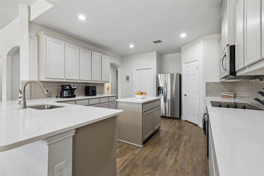 1304 Mountain View Lane, Kennedale, TX 76060 1304 Mountain View Lane, Kennedale, TX 76060