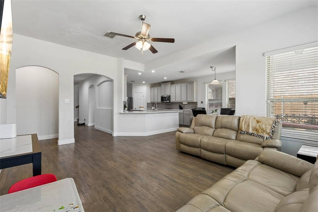 1304 Mountain View Lane, Kennedale, TX 76060 1304 Mountain View Lane, Kennedale, TX 76060