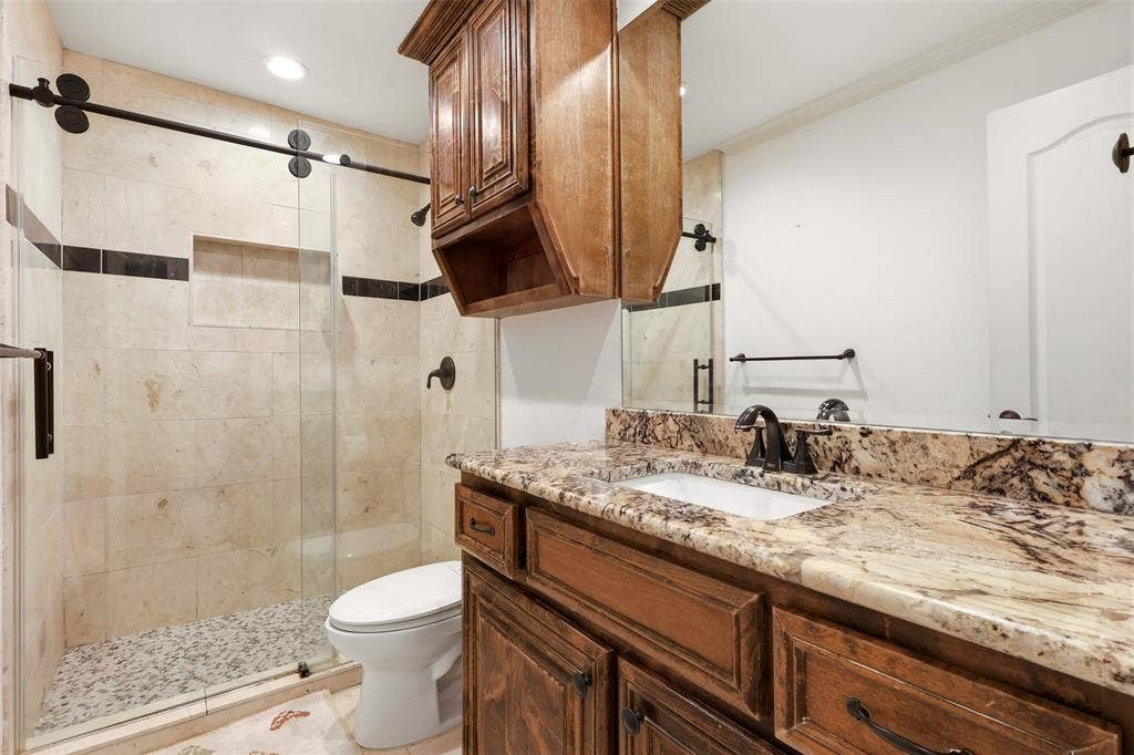 2119 Edgewood Drive, Grand Prairie, TX 75052 2119 Edgewood Drive, Grand Prairie, TX 75052