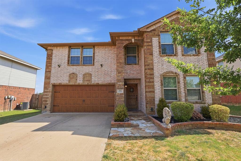 2119 Edgewood Drive, Grand Prairie, TX 75052 2119 Edgewood Drive, Grand Prairie, TX 75052