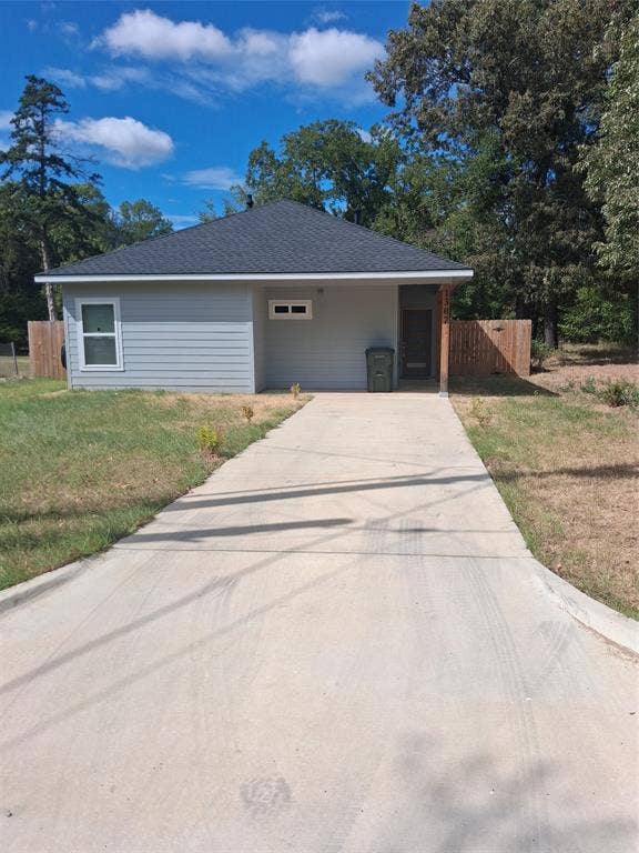 1307 W 33rd Street, Tyler, TX 75702 1307 W 33rd Street, Tyler, TX 75702
