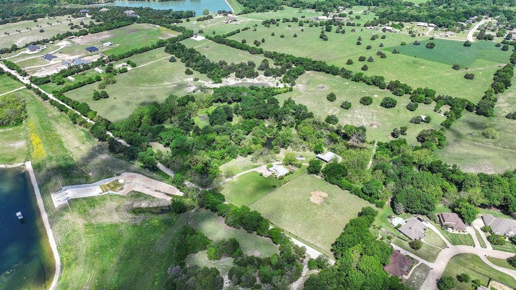 3231 Plainview Rd, Midlothian, TX
