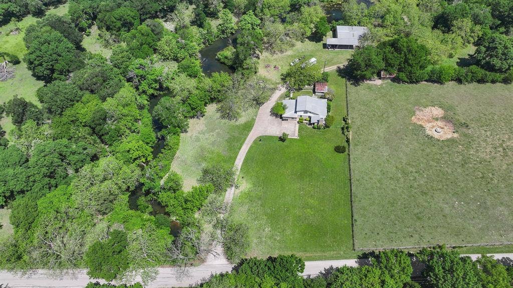 3231 Plainview Rd, Midlothian, TX
