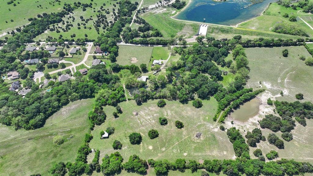 3231 Plainview Rd, Midlothian, TX