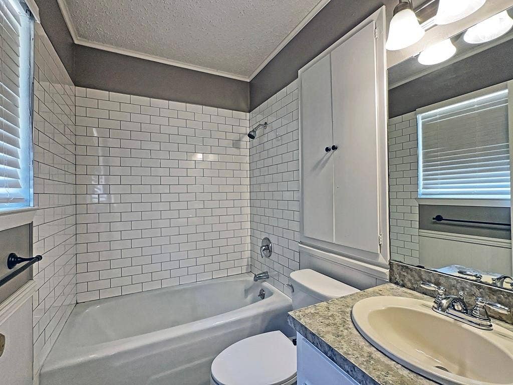 806 Humphrey Street, Athens, TX 75751 806 Humphrey Street, Athens, TX 75751