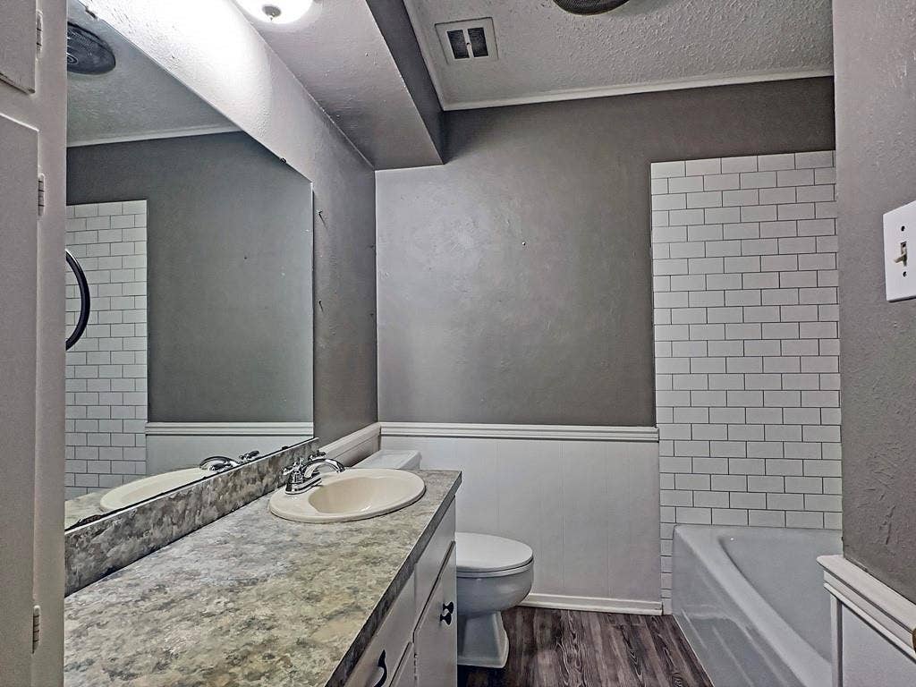 806 Humphrey Street, Athens, TX 75751 806 Humphrey Street, Athens, TX 75751