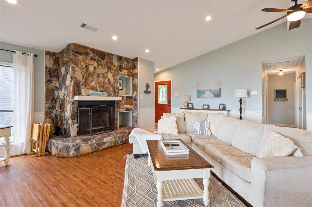 124 Harbor Drive, Gun Barrel City, TX 75156 124 Harbor Drive, Gun Barrel City, TX 75156