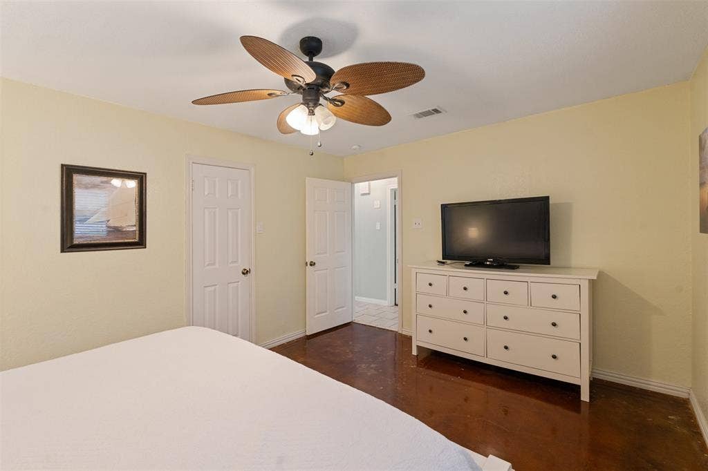 124 Harbor Drive, Gun Barrel City, TX 75156 124 Harbor Drive, Gun Barrel City, TX 75156