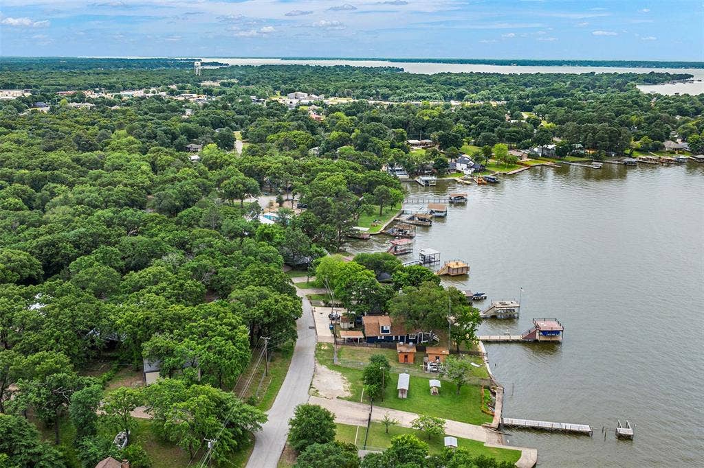 124 Harbor Drive, Gun Barrel City, TX 75156 124 Harbor Drive, Gun Barrel City, TX 75156