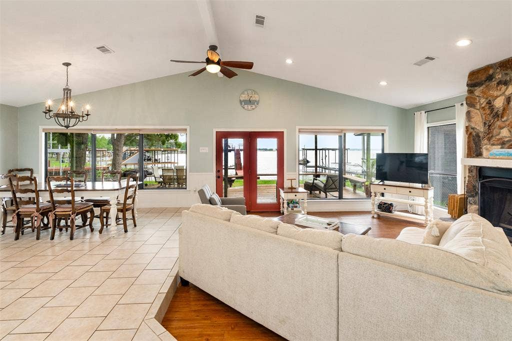 124 Harbor Drive, Gun Barrel City, TX 75156 124 Harbor Drive, Gun Barrel City, TX 75156