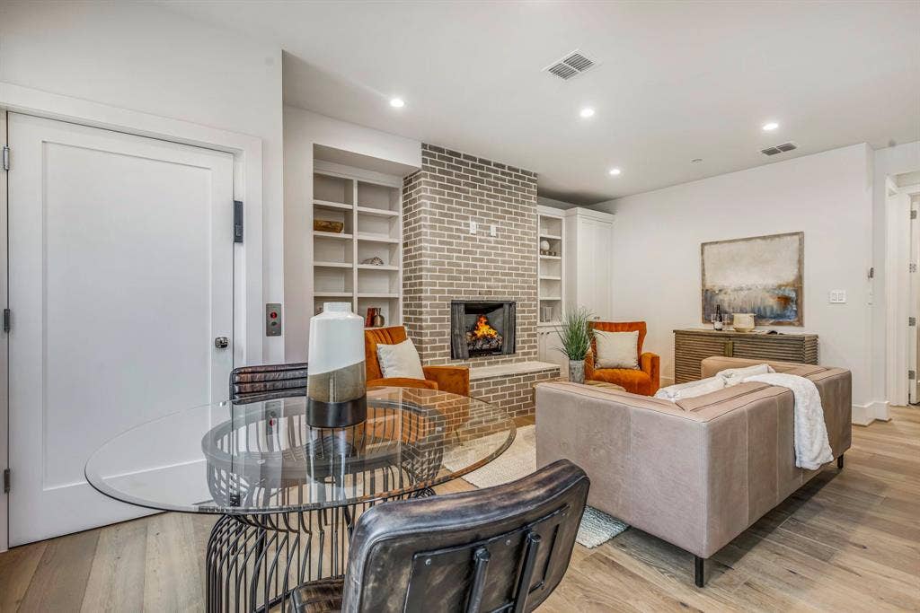 3428 Daniel Avenue, #5, University Park, TX 75205 3428 Daniel Avenue, #5, University Park, TX 75205