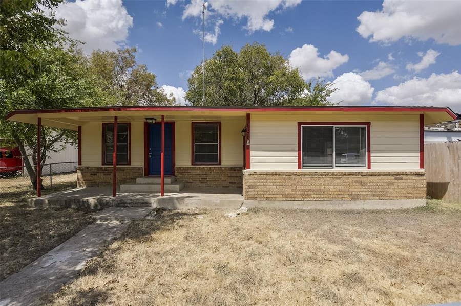 Property photo for 8170 S Highway 77, Forreston, TX