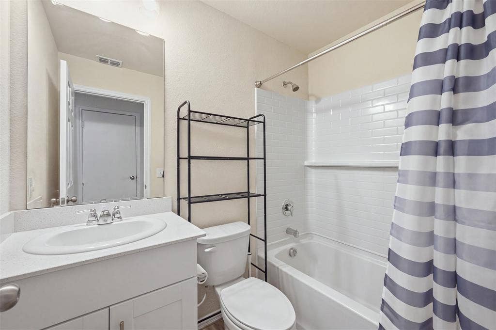 16028 Crews Avenue, Haslet, TX 76052