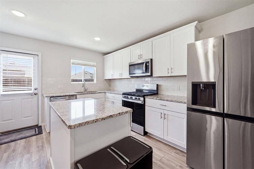 16028 Crews Avenue, Haslet, TX 76052