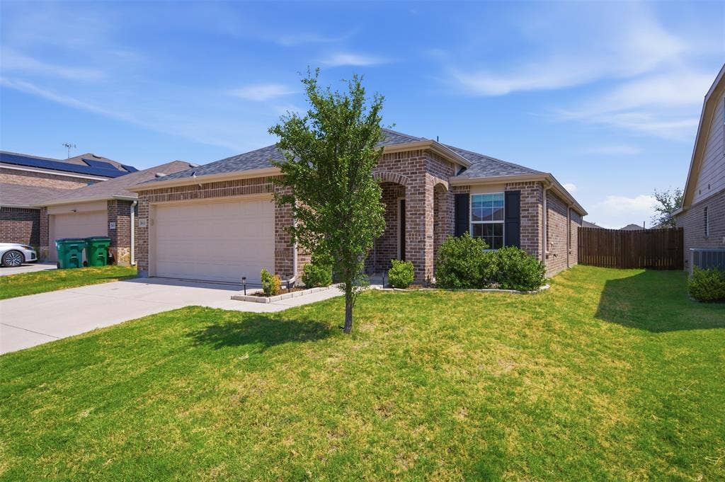 16028 Crews Avenue, Haslet, TX 76052