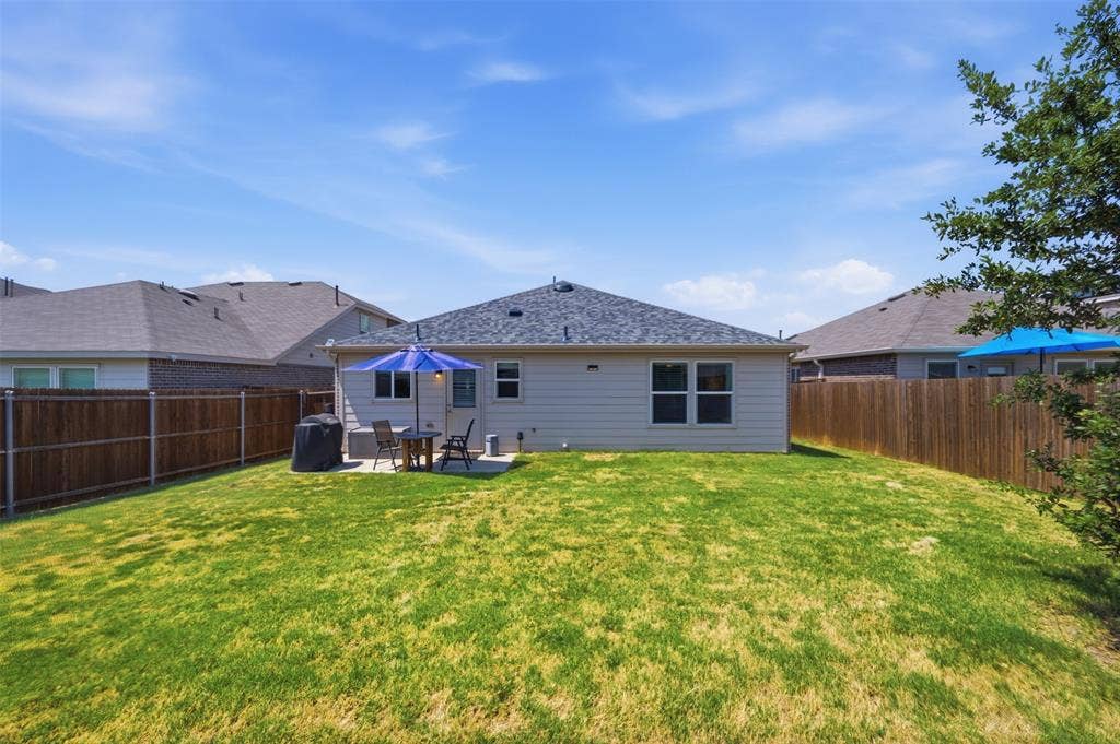16028 Crews Avenue, Haslet, TX 76052