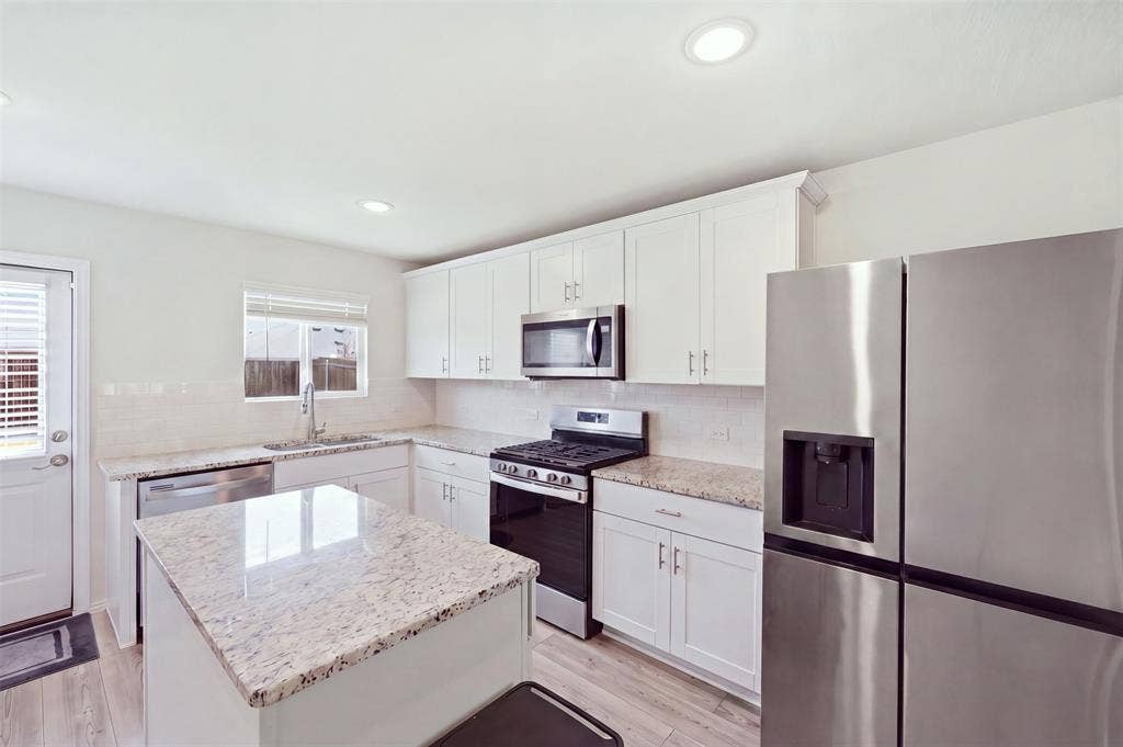 16028 Crews Avenue, Haslet, TX 76052