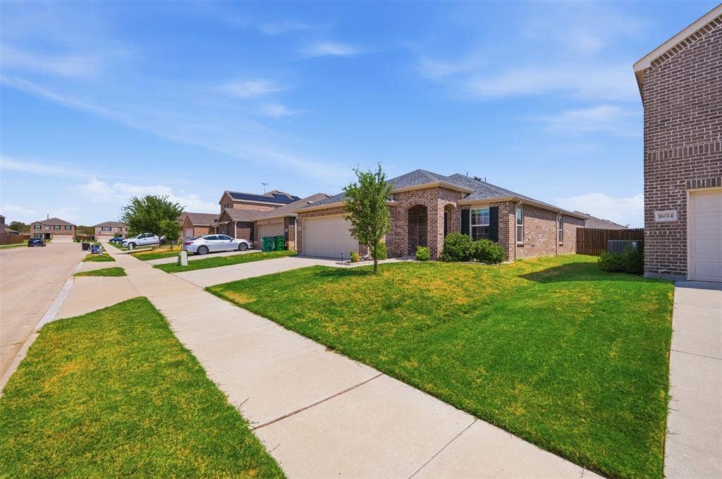 16028 Crews Avenue, Haslet, TX 76052