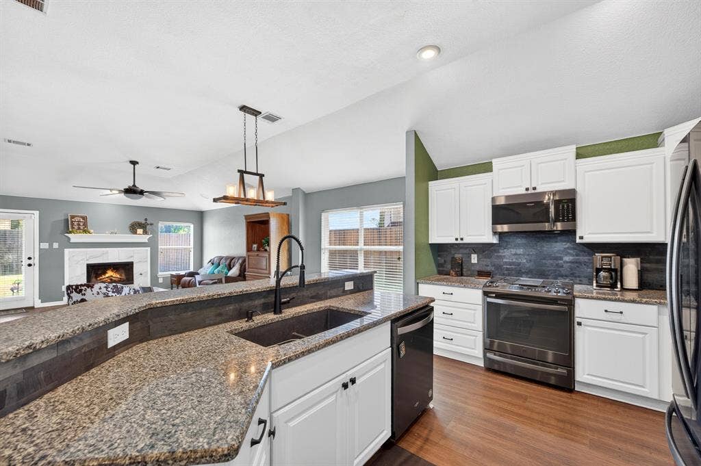 132 Redbud Drive, Forney, TX 75126 132 Redbud Drive, Forney, TX 75126