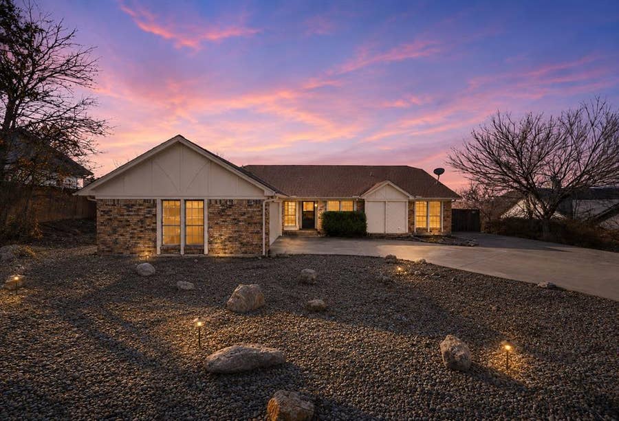Property photo for 8721 Hidden Hill Drive, Fort Worth, TX
