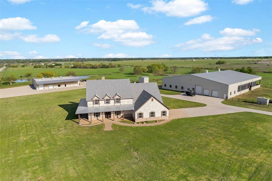 Property photo for 12491 Madison Lane, Justin, TX